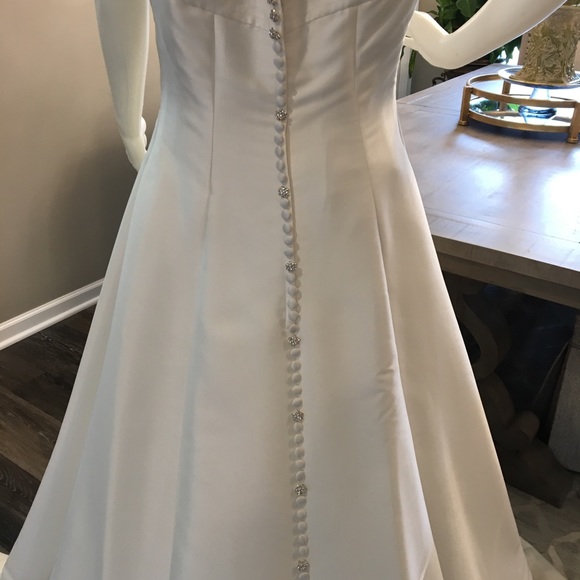 ✨Gorgeous brand new gown! - Picture 5 of 5